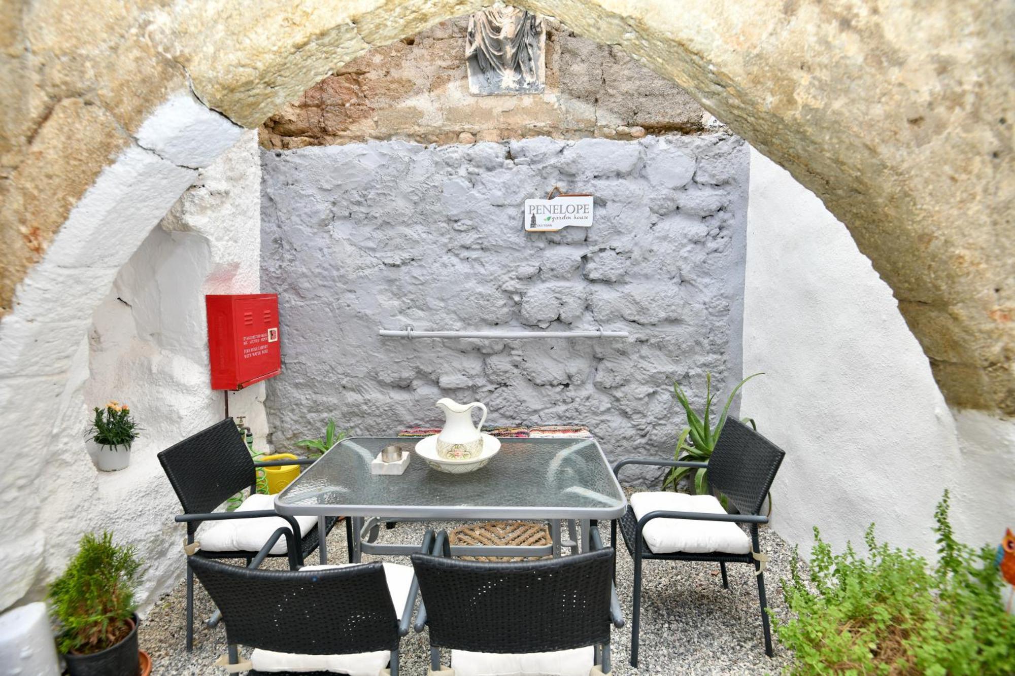 Apartamento Penelope Garden House Old Town Rhodes City Exterior foto