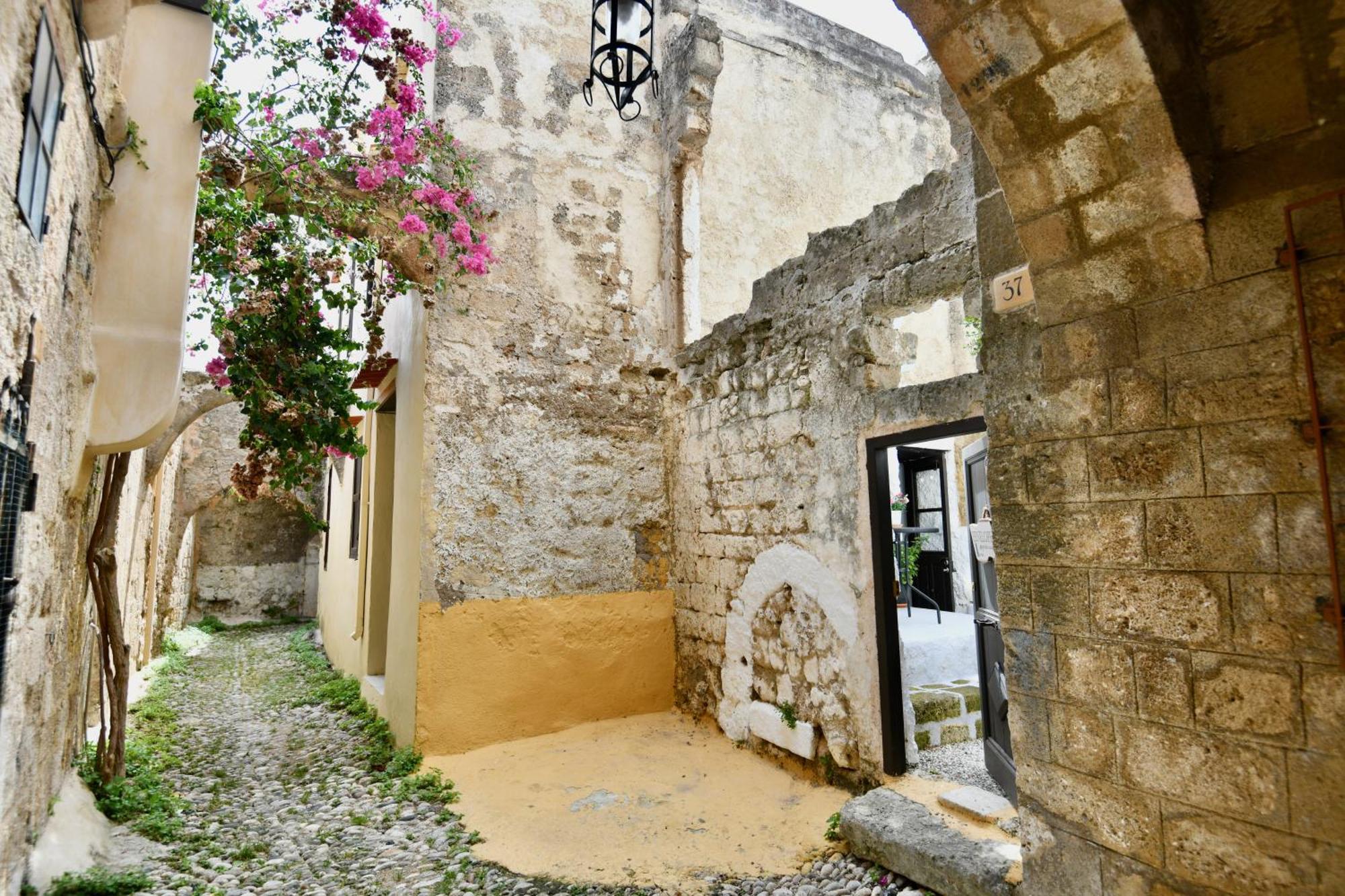 Apartamento Penelope Garden House Old Town Rhodes City Exterior foto