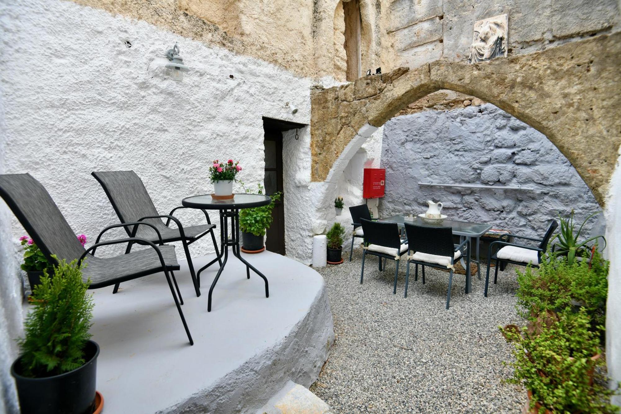 Apartamento Penelope Garden House Old Town Rhodes City Exterior foto