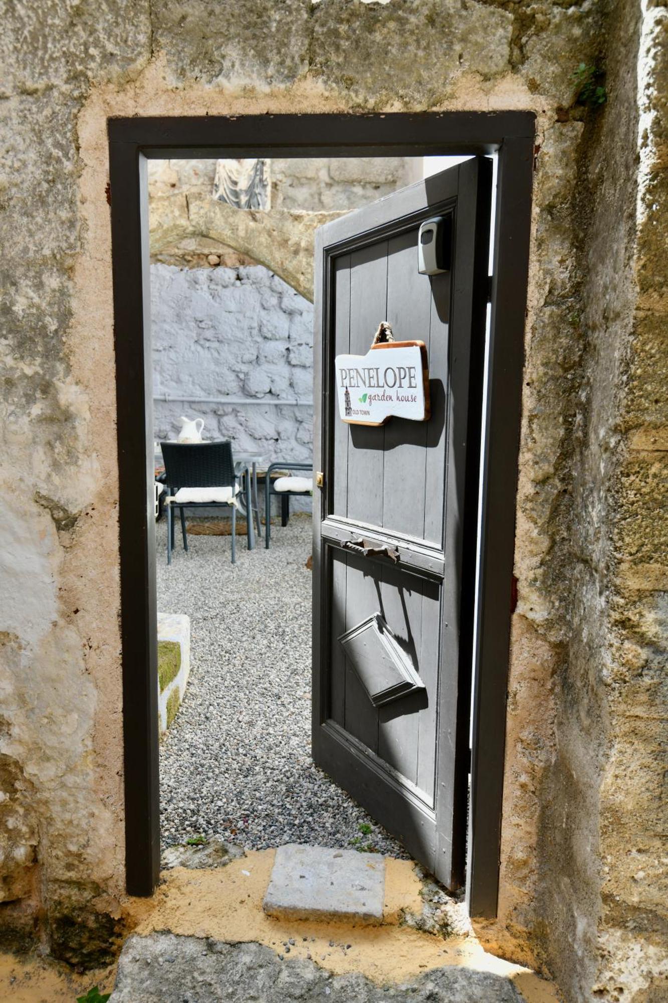 Apartamento Penelope Garden House Old Town Rhodes City Exterior foto